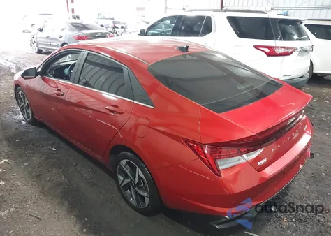 2021 Hyundai Elantra Limited z USA, uszkodzony, nr VIN KMHLP4AG6MU157831